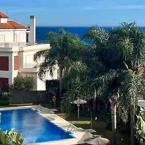 Vistas Al Mar En Jardines Del Mar Mediterraneo , Castillo de Sabinillas España