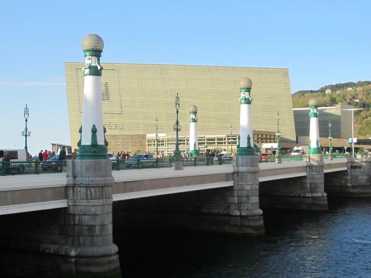 Ubicacion Perfecta/Bano Privado Apartment San Sebastian Homestay